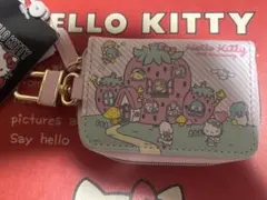 新品　サンリオ ハローキティ　50th キーケース