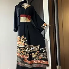 値下げ‼️ ハンドメイド　黒留袖リメイク　ロングドレス　L〜LL 鶴の刺繍と松柄 黒留袖 リメイク 鶴と山の模様 ロングドレス - メルカリ