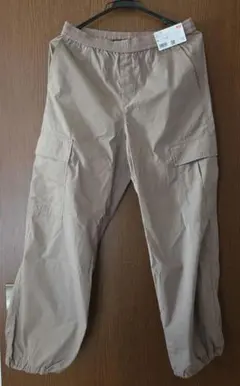 【新品・未使用】ユニクロ　イージーカーゴパンツ　ベージュ　M
