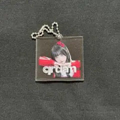 きゅるりんってしてみて きゅるして qruam キュルアム アクリルチャーム