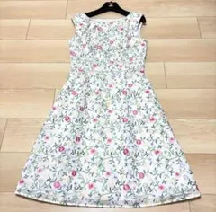 美品✨トッカ 総柄 刺繍 ワンピース 花柄 ノースリーブ 春夏 Aライン