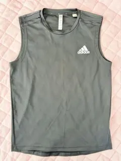adidas ノースリーブ タンクトップ ブラック M