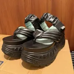 YOSUKE ヨースケ　下駄サンダル ブラック 24.5cmのサムネイル