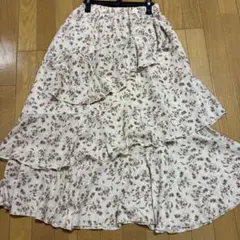 An MILLE ティアードロングスカート　花柄　フリルのサムネイル