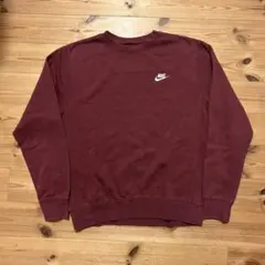 Nike バーガンディ クルーネック トレーナー
