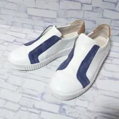 Item thumbnail for item 92212811-ab74-4f42-8f90-1b187aaa3e10