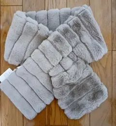 新品 タグ付き フェイクファー ティペット マフラー ベージュ ふわふわ 防寒