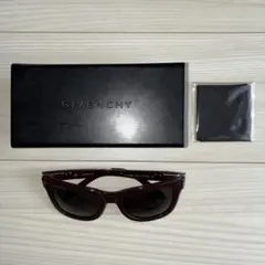 新品☆GIVANHY☆ジバンシー サングラスのサムネイル