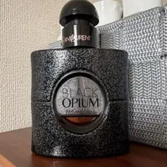 サンローラン ブラックオピウム 香水30ml 残量写真参照