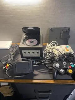 0*7様 ゲームキューブ 本体 コントローラー2個付き　ジャンク品