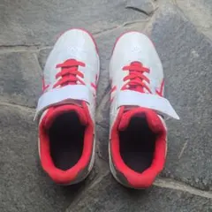 ASICS トレーニングシューズ ホワイト/レッド 23.5 cm