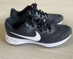 NIKE スニーカー ブラック ゴールド 23cmのサムネイル