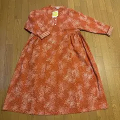 【セール】新品未使用　タグ付き　artipar 花柄オレンジ長袖ワンピース