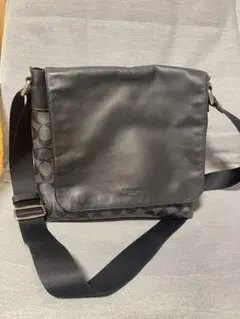 【★早い者勝ち★】COACH シグネチャー メッセンジャーバッグ ブラックのサムネイル