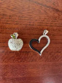 ハートとリンゴのペンダントヘッド　2個セット