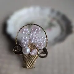 希少　ヴィンテージ　花かごデザインのキスカパールブローチ