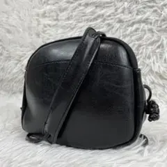 ブラックレザーショルダーバッグ