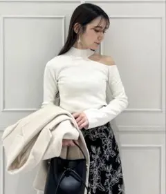 スナイデル　完売品　ニット　オフショル