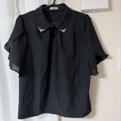 黒　ブラウス