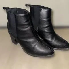 ヒールショートブーツ