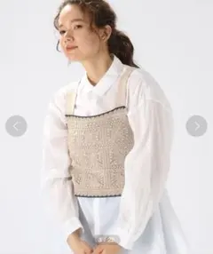 レース編みベージュビスチェ