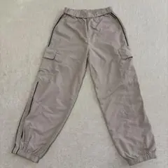 ナイロン カーゴパンツ ベージュのサムネイル