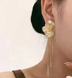 ゴールド フラワー ロングタッセル ピアス