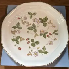 未使用品　WEDGWOOD ワイルドストロベリー ディッシュ 24cmのサムネイル