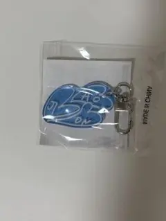 TREASURE カプセルトイ ハートラメアクキー ジフン