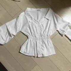 ホワイトシャツ バルーンスリーブ