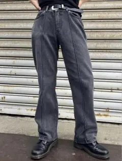 Chikashitsu+ center press denim pantsのサムネイル