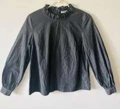 Ray BEAMS フリルネックブラウス 長袖 ブルーグレーのサムネイル