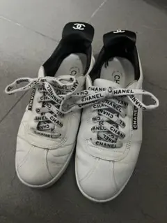 CHANEL スニーカー ホワイト ロゴシューレースのサムネイル