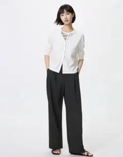 UNIQLO タックワイドパンツ　ブラック