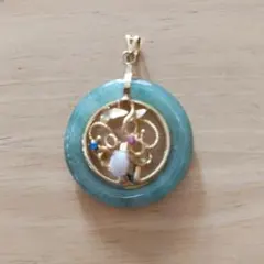 翡翠　ペンダントトップ