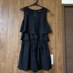 PAGEBOY ブラック フリル サロペット オールインワンのサムネイル