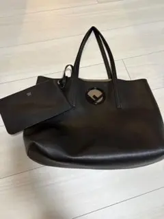 FENDI ショッピング トートバッグ ポーチ付きのサムネイル