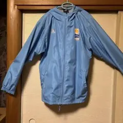 adidasウィンドブレーカー