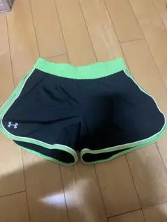 Under Armour ショートパンツ 黒/緑