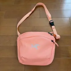 き*ん様 ARC'TERYX Mantis 1 ボディバッグ ピンク - メルカリ