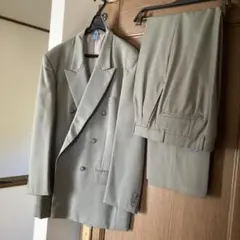 メンズ　スーツ　春夏素材　グレーぽいグリーン