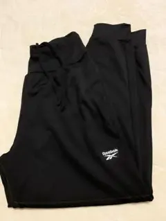 Reebok ブラックジャージパンツ