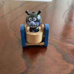 アンパンマン 木製フィギュア（バイキンマン）