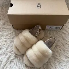 UGG スエードファー スライドサンダル - メルカリ