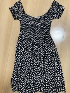 黒白花柄 半袖ミニワンピース【値下げ中】のサムネイル