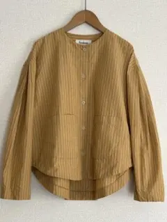 HUIS. 遠州織物 オーガニックコットンバンドカラーワイドブラウス