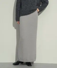 新品 NEUNA スリット入りラメロングスカート グレー ウエストゴム