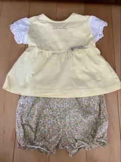 美品！レース袖の黄色トップスと花柄パンツセットのサムネイル