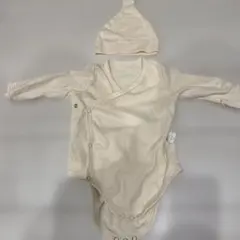 【美品】ベビーロンパースと帽子セット　クリーム色