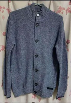 ブラックレーベルクレストブリッジ ブルーのハイネックカーディガン L